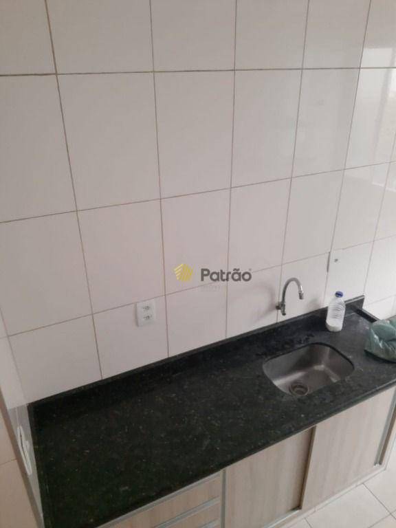 Apartamento à venda com 2 quartos, 47m² - Foto 2