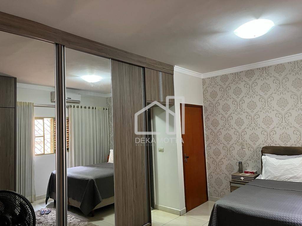 Casa à venda com 3 quartos, 300m² - Foto 15