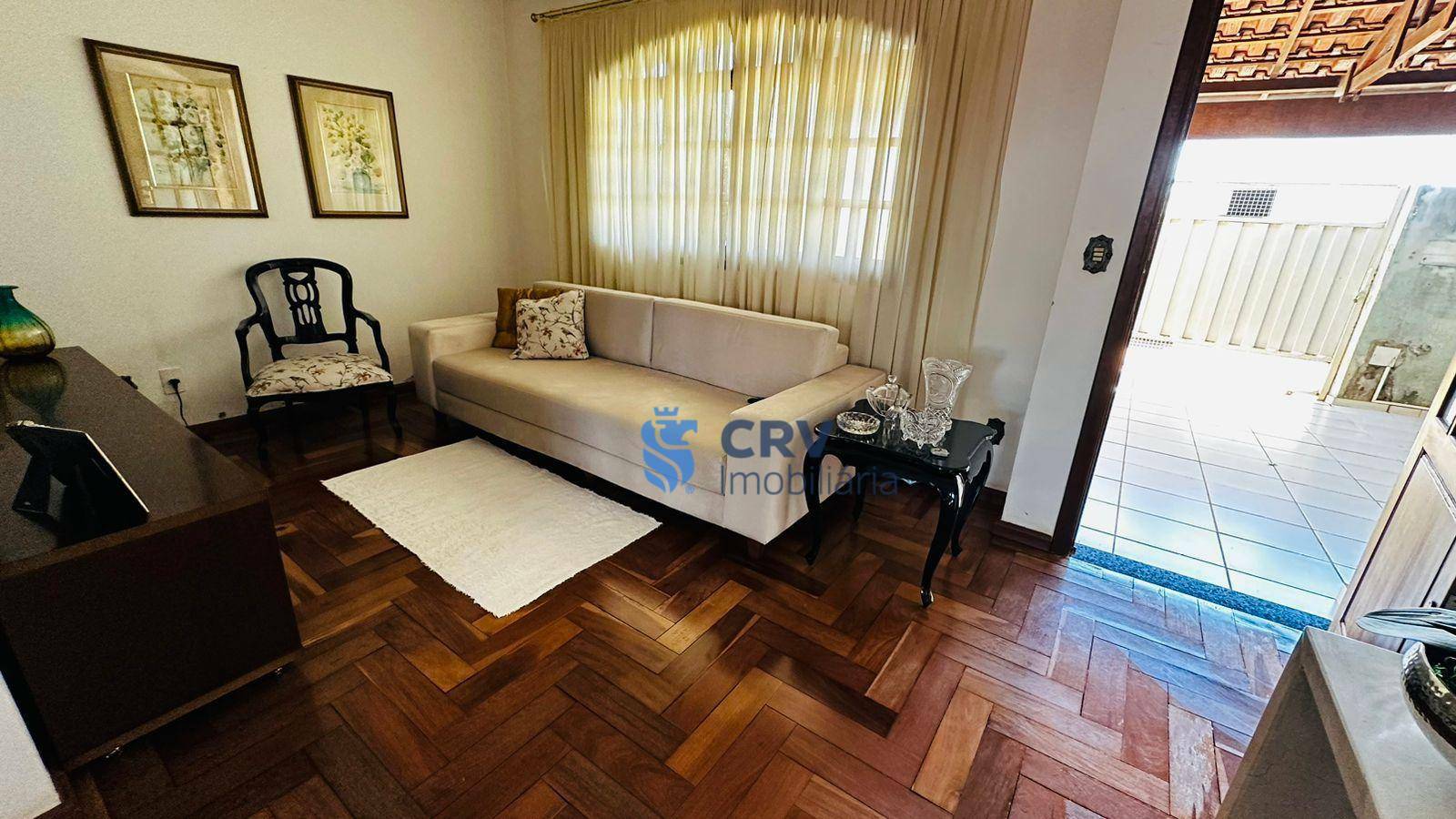 Sobrado à venda com 3 quartos, 150m² - Foto 1