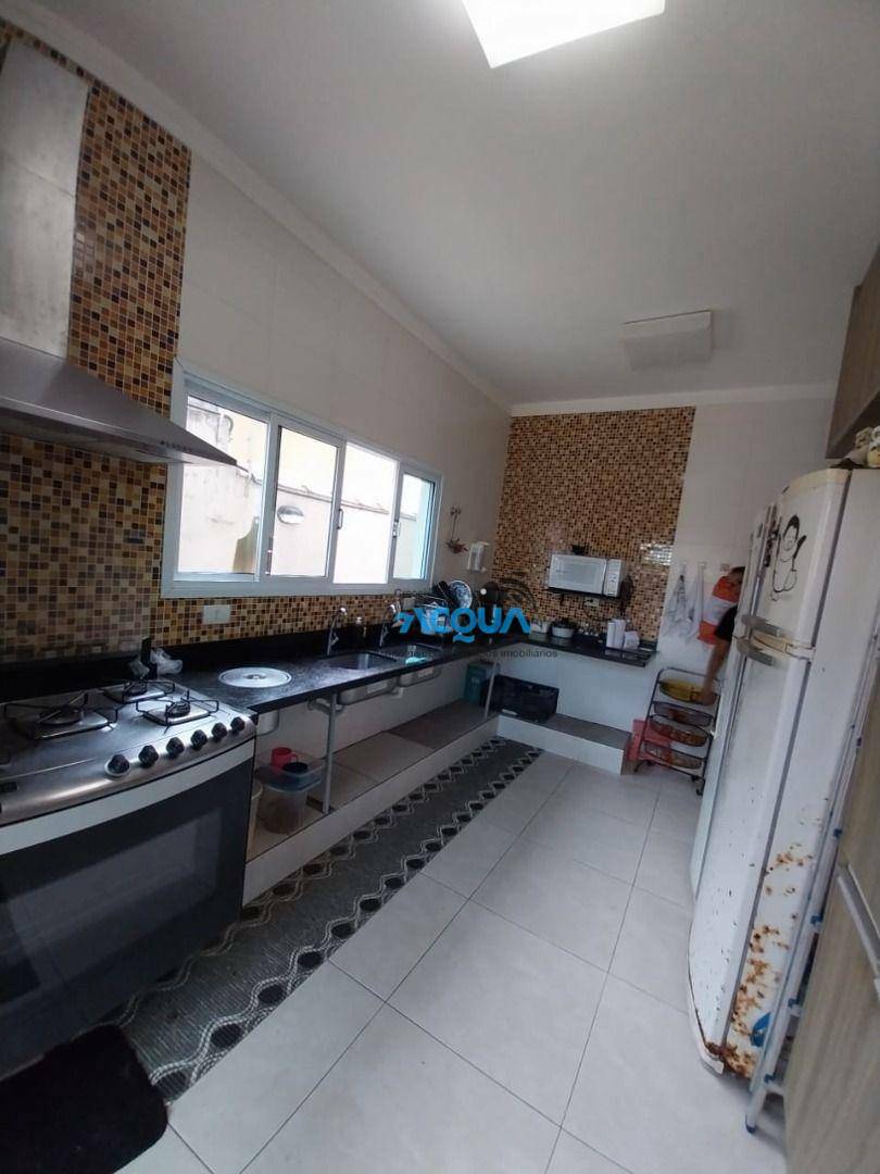 Sobrado à venda com 5 quartos, 190m² - Foto 4