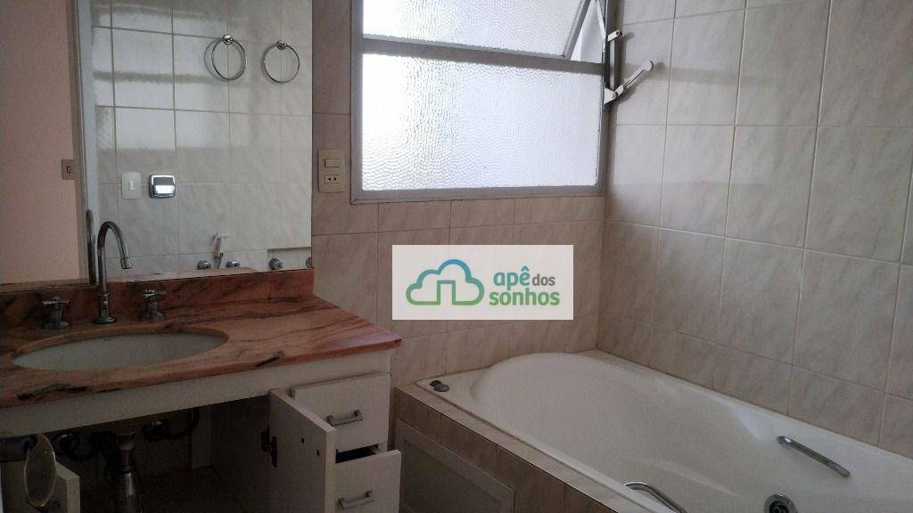 Apartamento para alugar com 3 quartos, 168m² - Foto 20