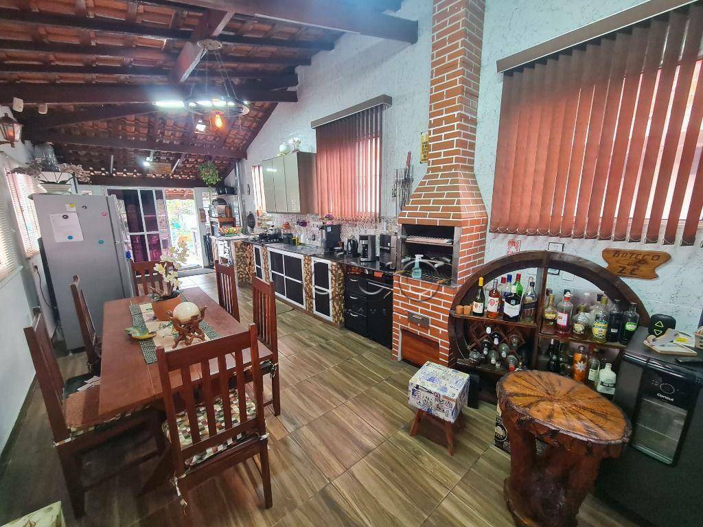 Casa à venda com 3 quartos, 245m² - Foto 21