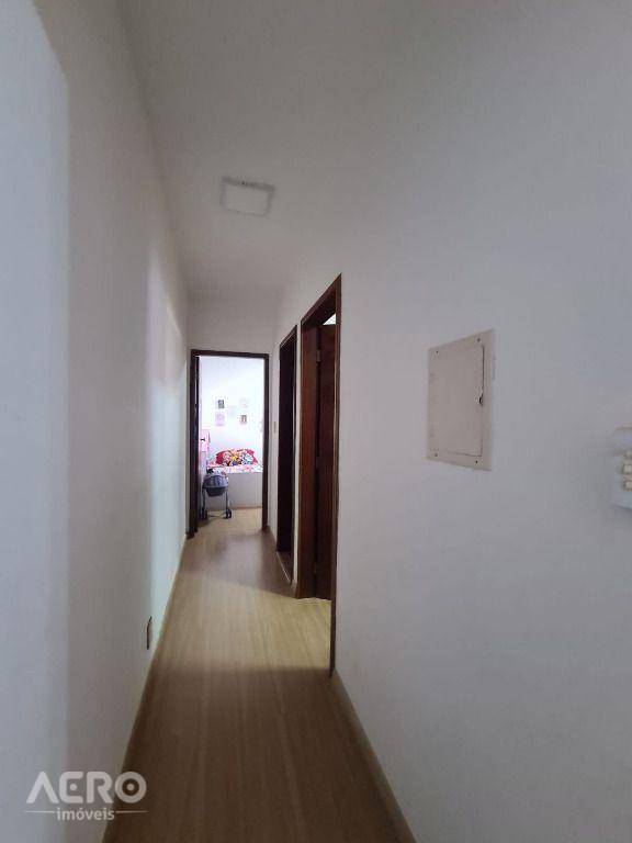 Casa à venda com 3 quartos, 129m² - Foto 6