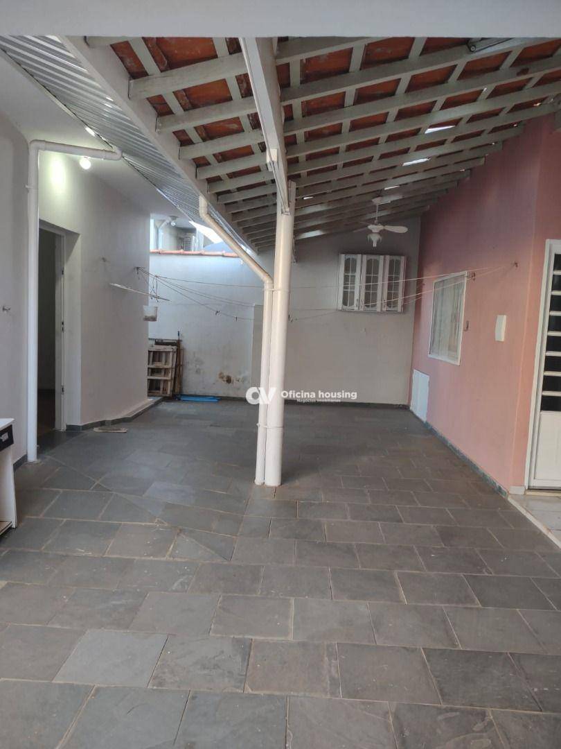 Casa à venda com 3 quartos, 260m² - Foto 12