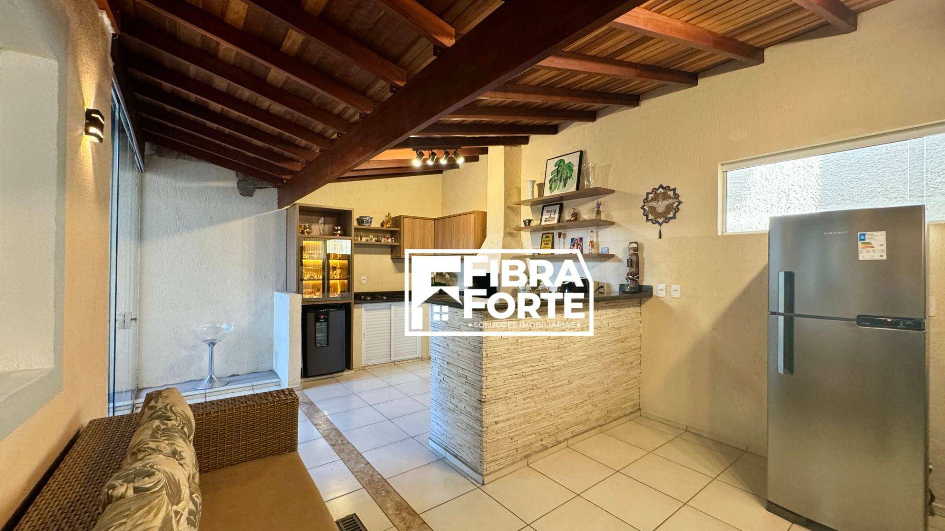 Casa de Condomínio para alugar com 3 quartos, 200m² - Foto 4