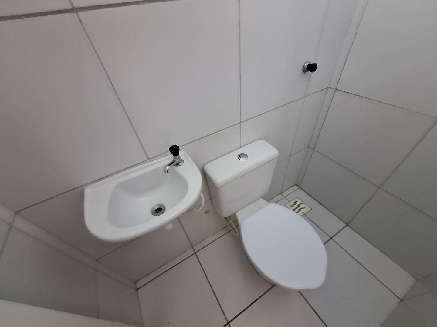 Apartamento para alugar com 3 quartos, 84m² - Foto 18