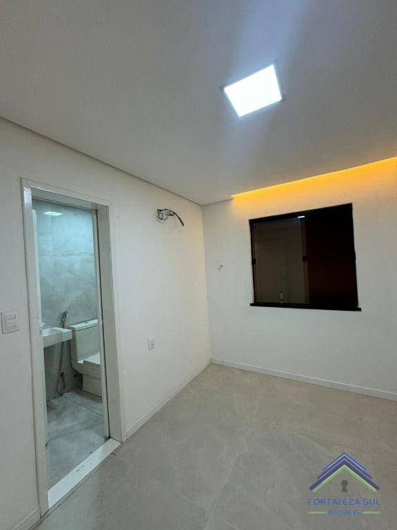 Casa à venda com 4 quartos, 251m² - Foto 20