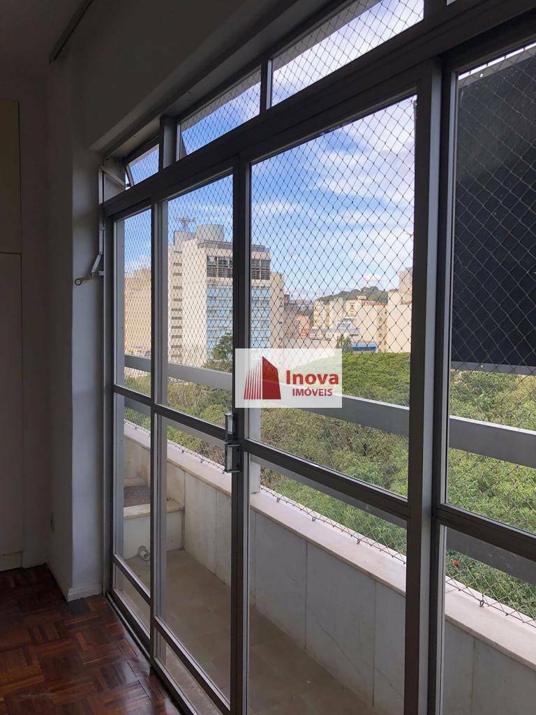 Apartamento à venda com 4 quartos, 230m² - Foto 7