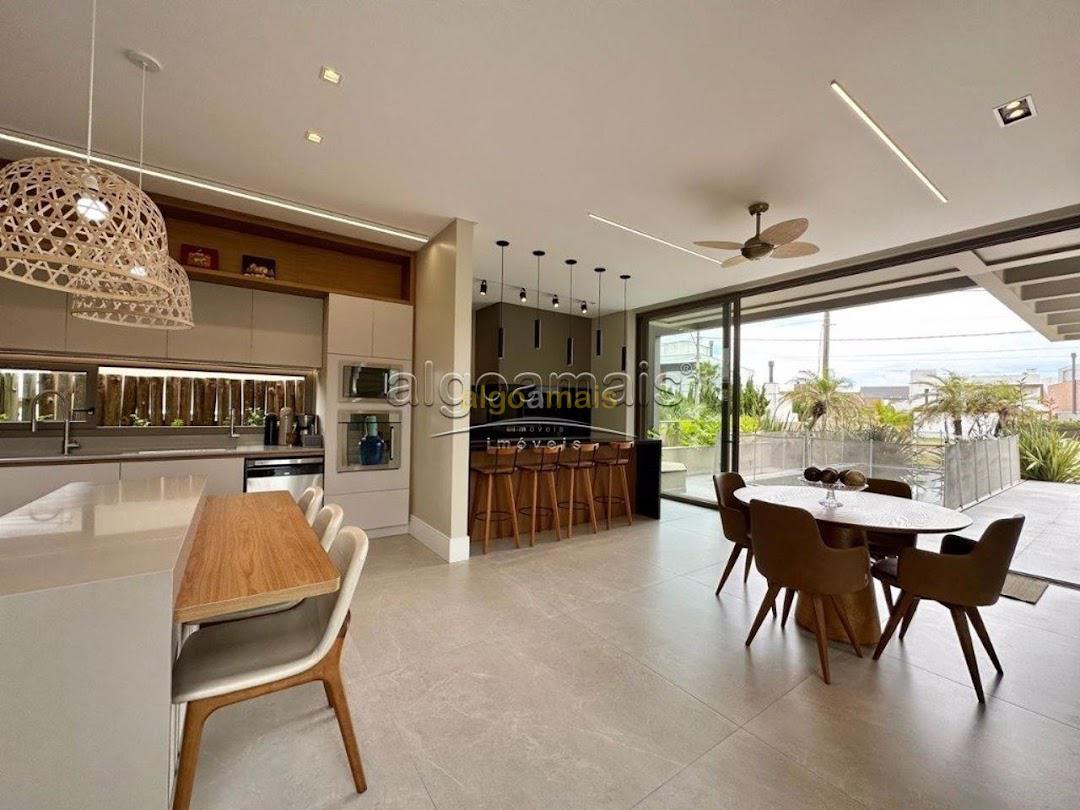 Casa de Condomínio à venda com 5 quartos, 315m² - Foto 5
