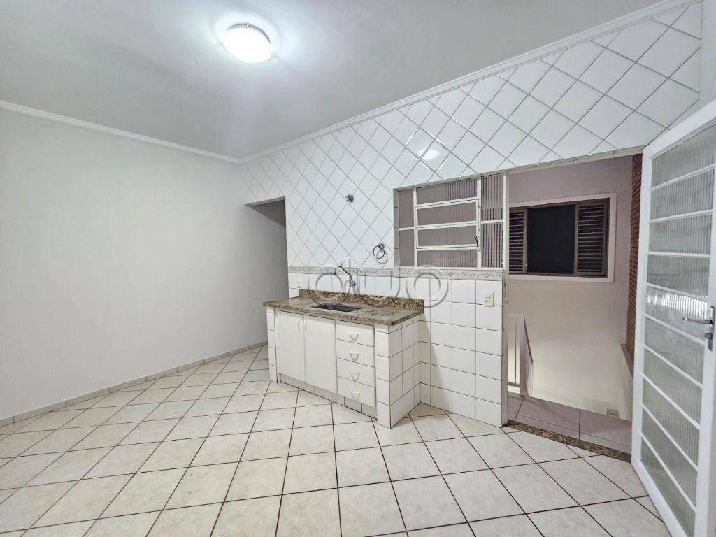 Casa para alugar com 2 quartos, 142m² - Foto 5