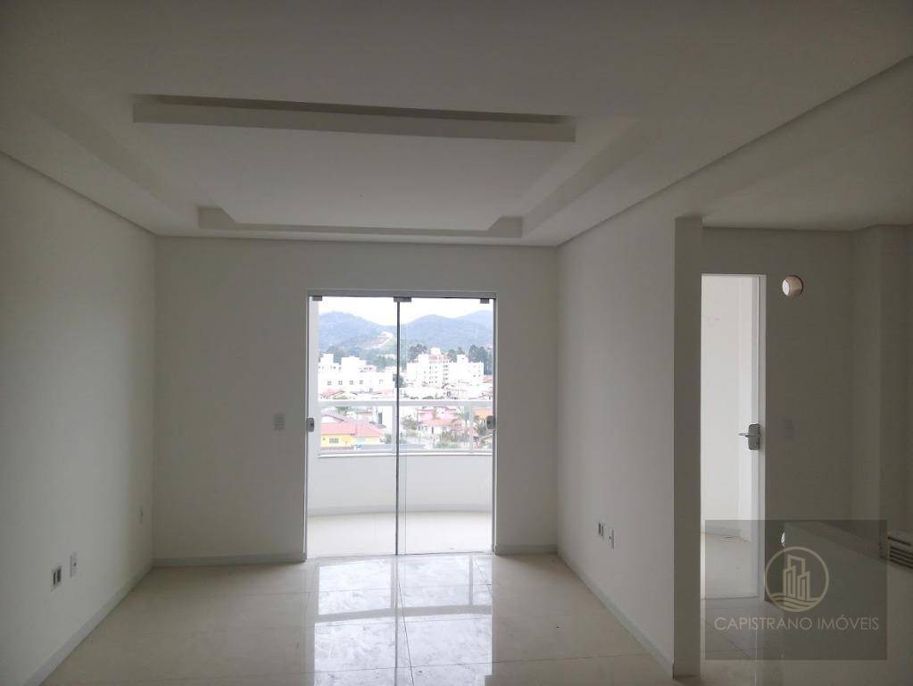 Apartamento à venda com 2 quartos, 89m² - Foto 3