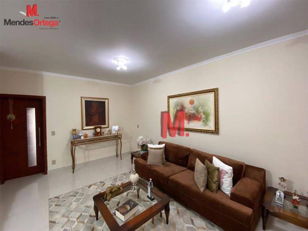 Casa à venda com 3 quartos, 273m² - Foto 4