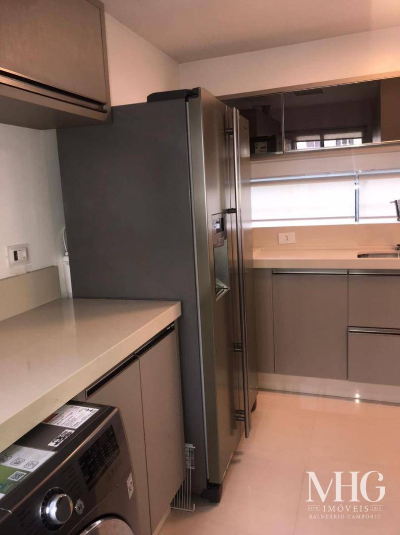 Apartamento à venda com 3 quartos, 145m² - Foto 18