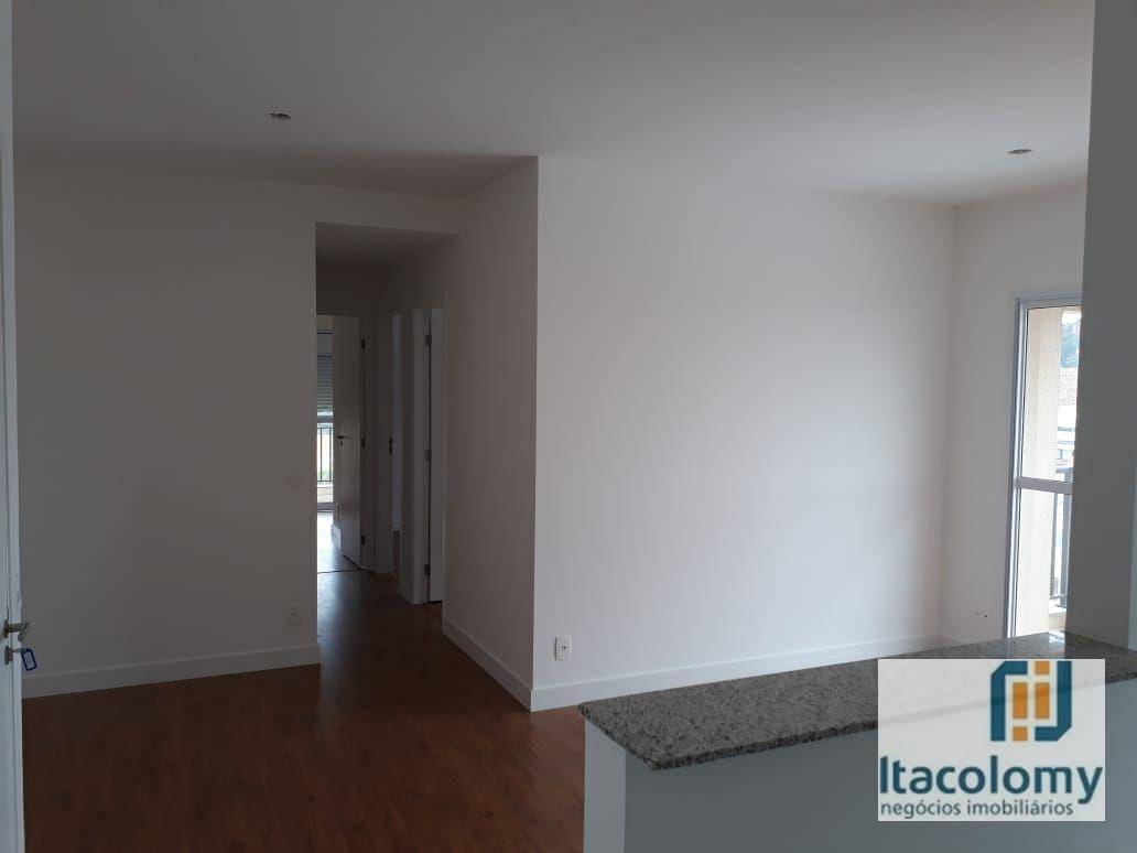 Apartamento à venda com 3 quartos, 73m² - Foto 2