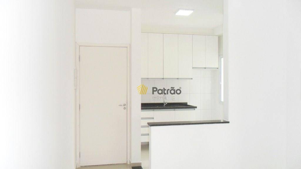 Apartamento para alugar com 2 quartos, 64m² - Foto 18