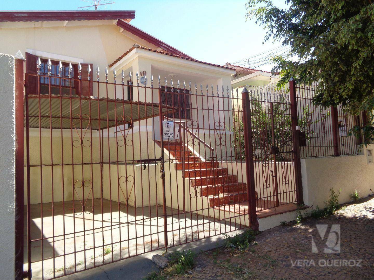 Casa à venda com 3 quartos, 100m² - Foto 1