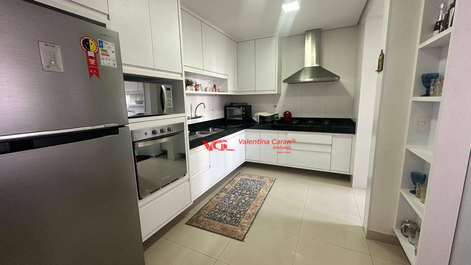 Apartamento à venda com 3 quartos, 184m² - Foto 11