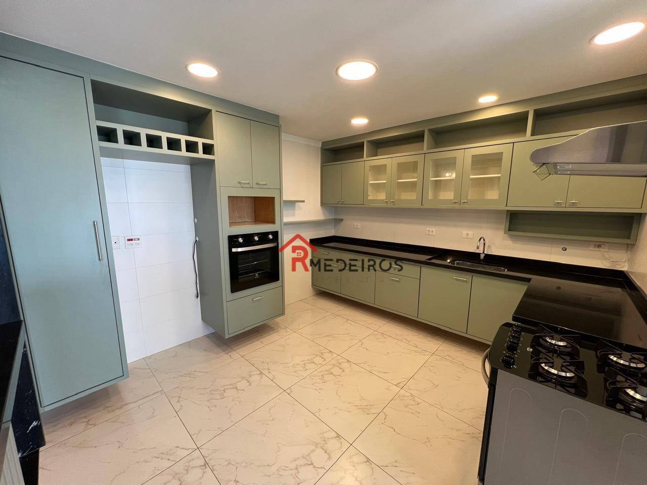 Apartamento à venda com 3 quartos, 149m² - Foto 10