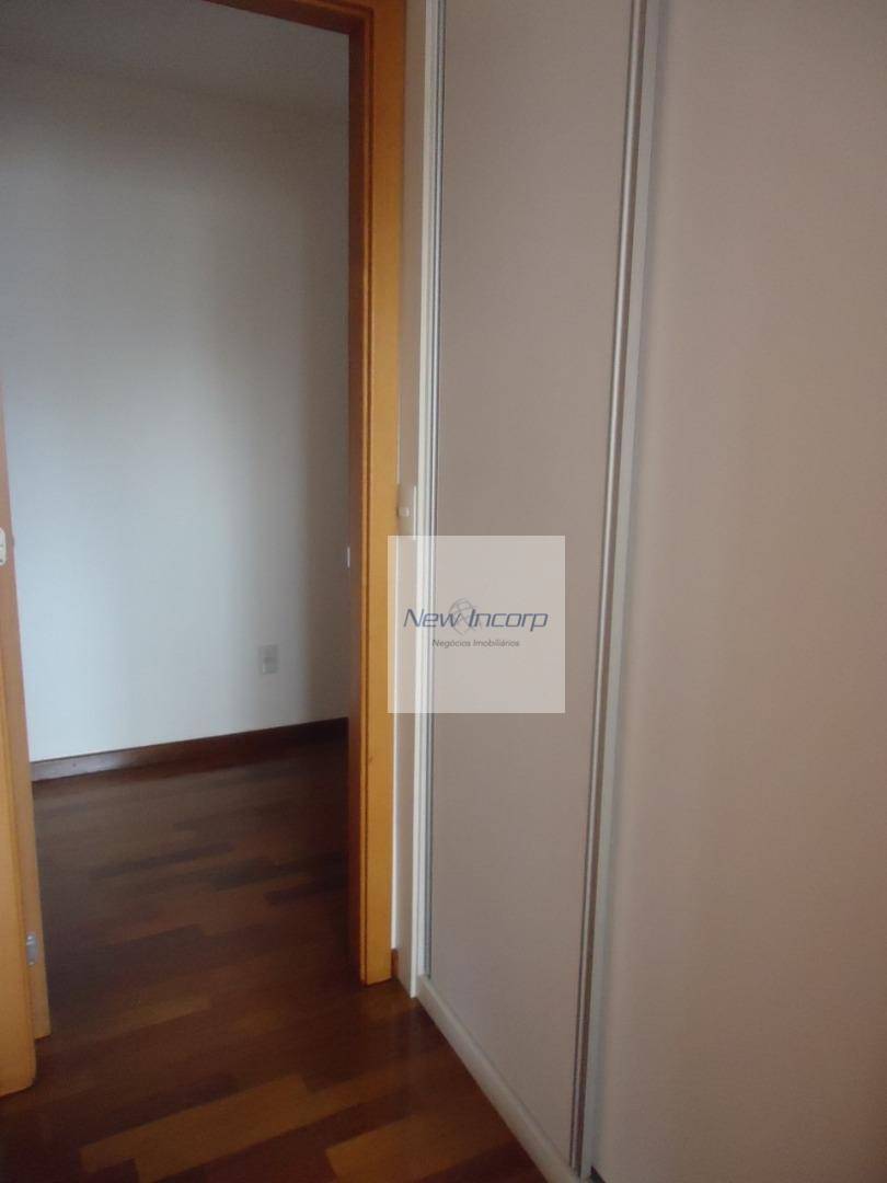 Apartamento à venda com 4 quartos, 208m² - Foto 14