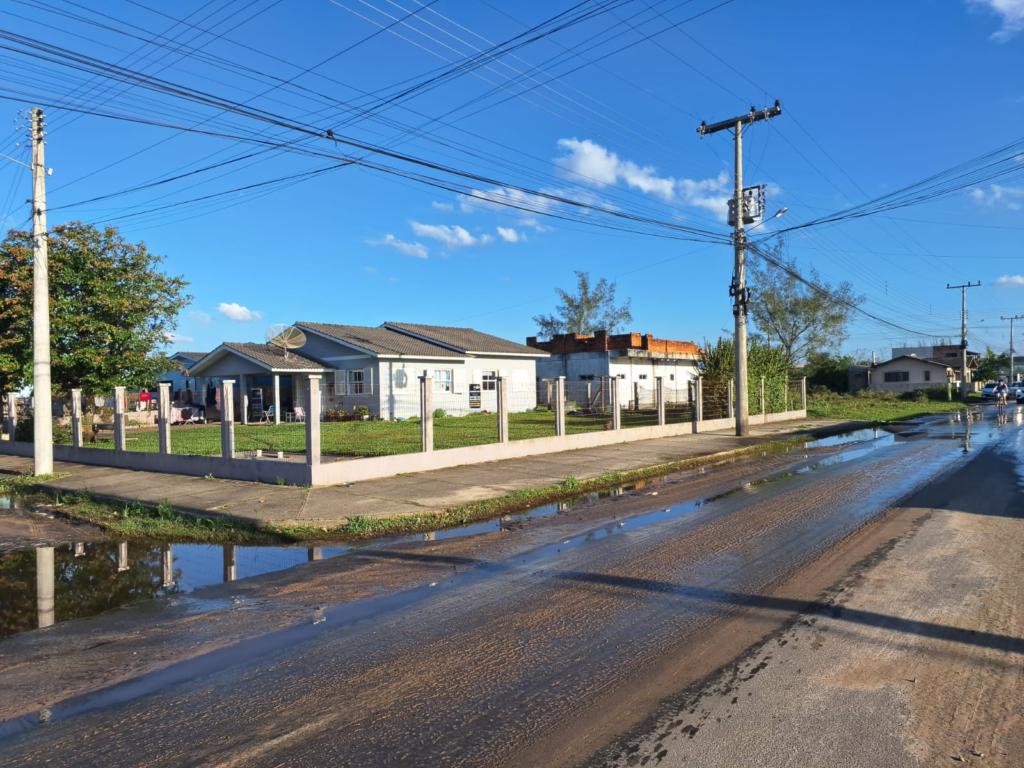 Casa à venda com 3 quartos, 130m² - Foto 14