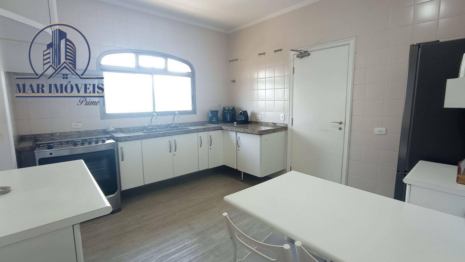 Apartamento à venda com 4 quartos, 215m² - Foto 18