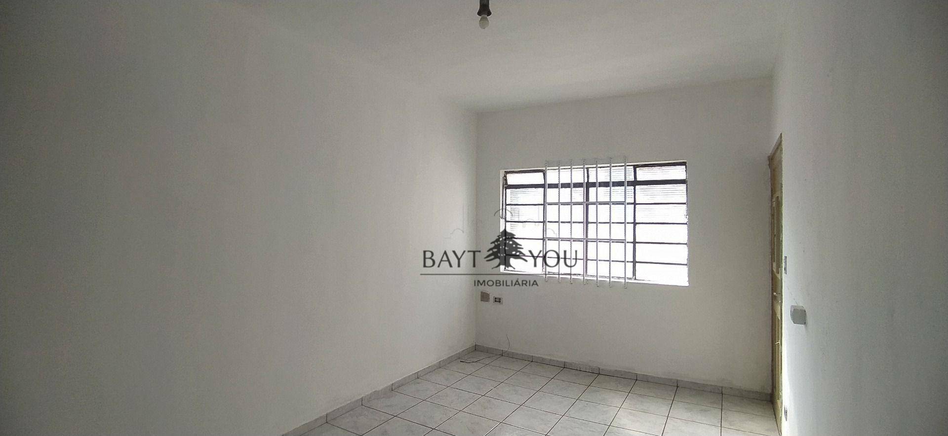 Casa para alugar com 3 quartos, 70m² - Foto 2