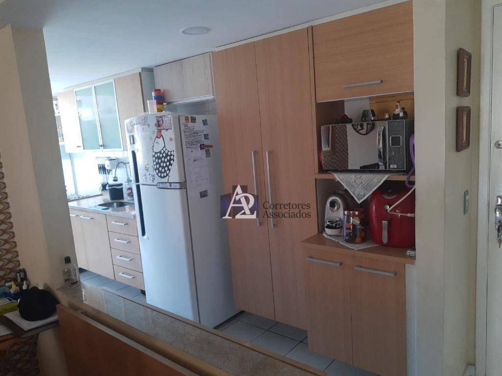 Apartamento à venda com 2 quartos, 71m² - Foto 11