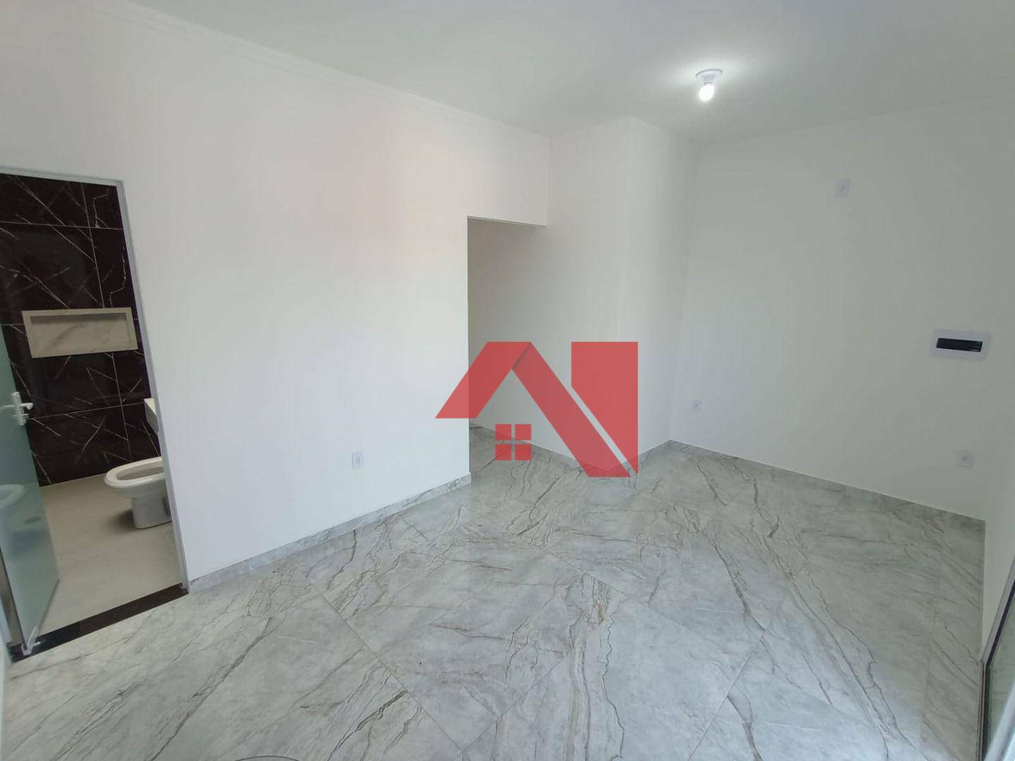 Casa à venda com 3 quartos, 100m² - Foto 4