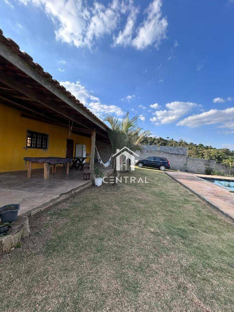 Chácara à venda com 4 quartos, 140m² - Foto 2