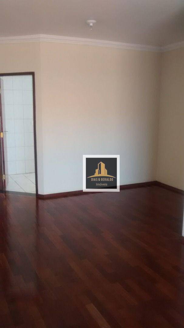 Apartamento à venda com 2 quartos, 67m² - Foto 2