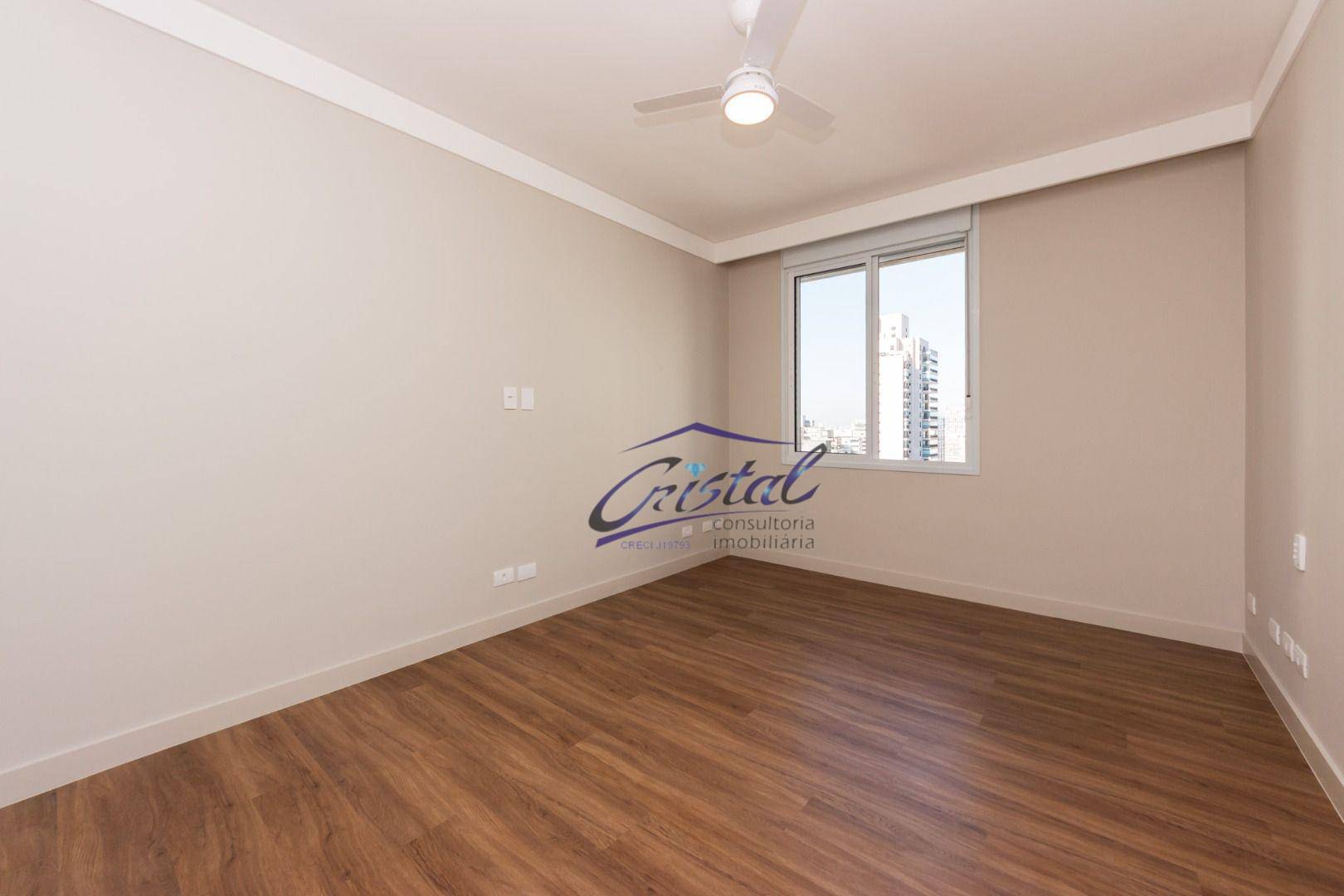 Apartamento à venda com 3 quartos, 212m² - Foto 14