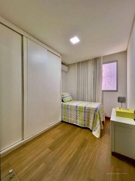 Apartamento à venda com 3 quartos, 150m² - Foto 12