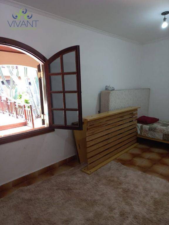 Casa para alugar com 4 quartos, 525m² - Foto 18