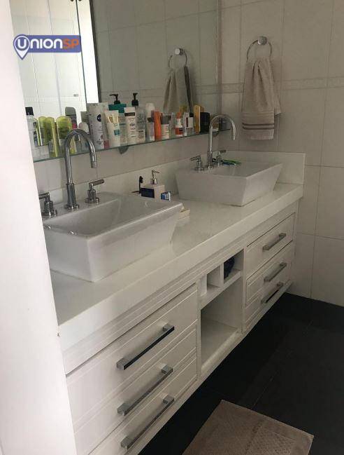 Apartamento à venda com 2 quartos, 135m² - Foto 11