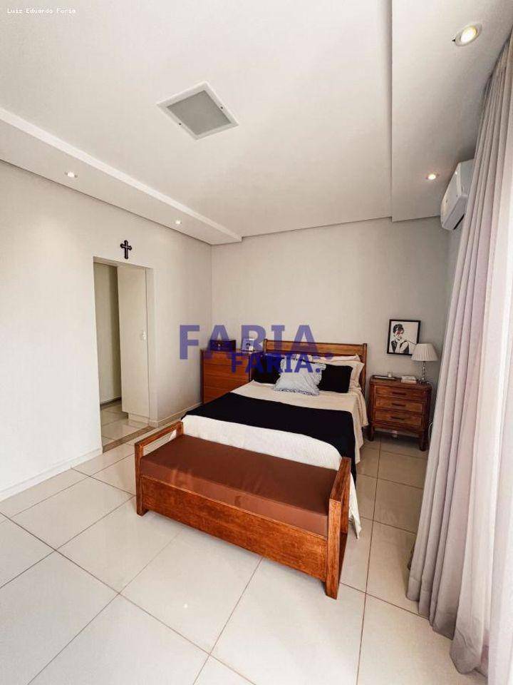 Casa à venda com 4 quartos, 290m² - Foto 16