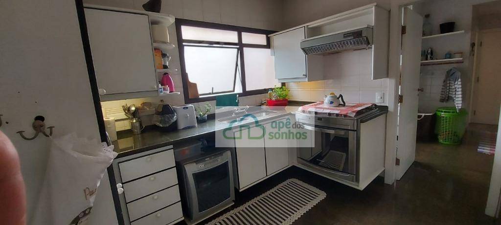 Apartamento à venda com 3 quartos, 240m² - Foto 25