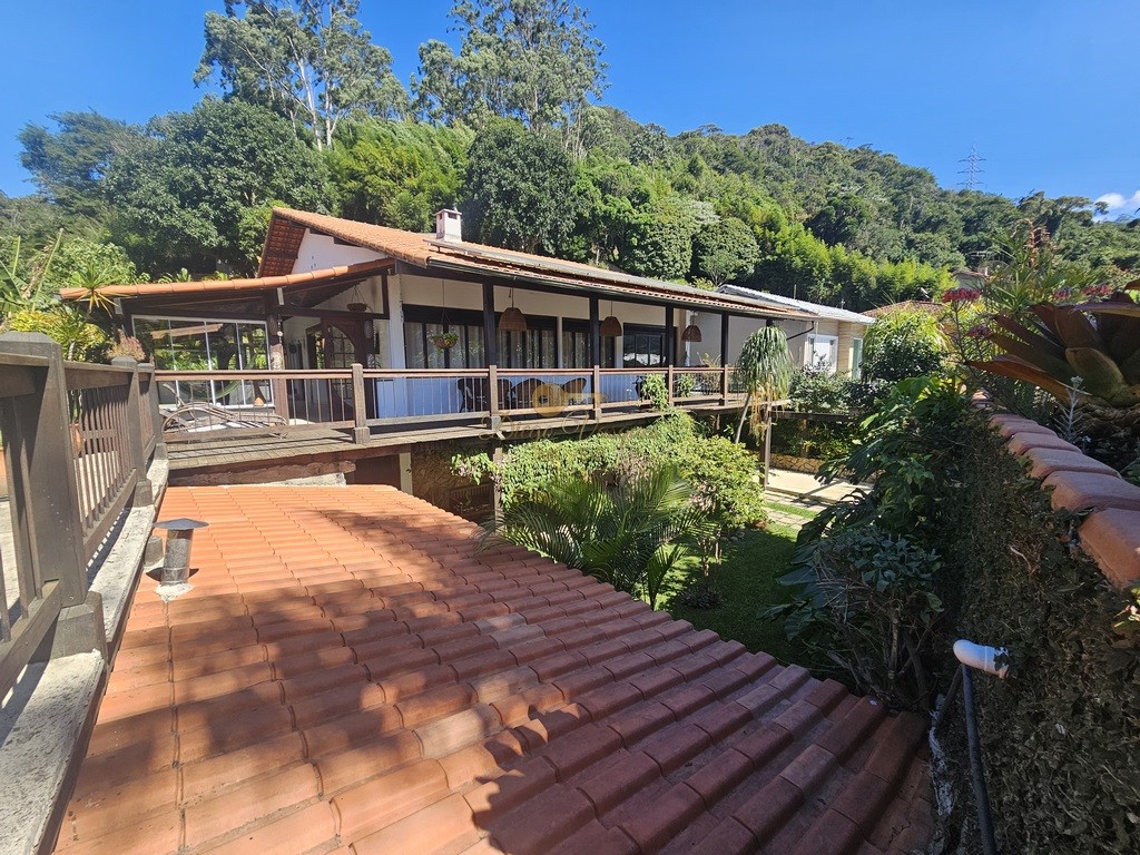 Casa à venda com 5 quartos, 271m² - Foto 10