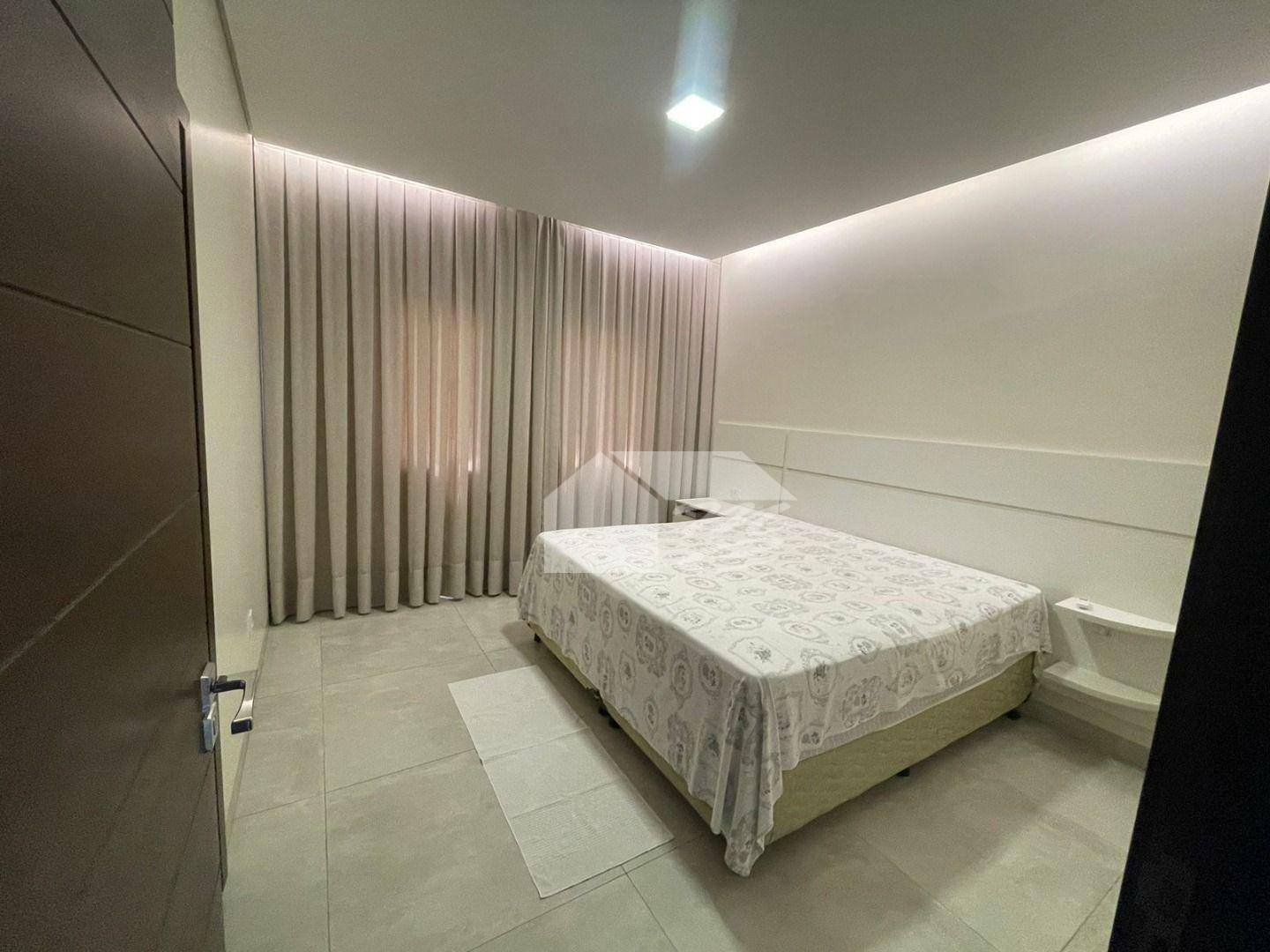 Casa à venda com 4 quartos, 250m² - Foto 17