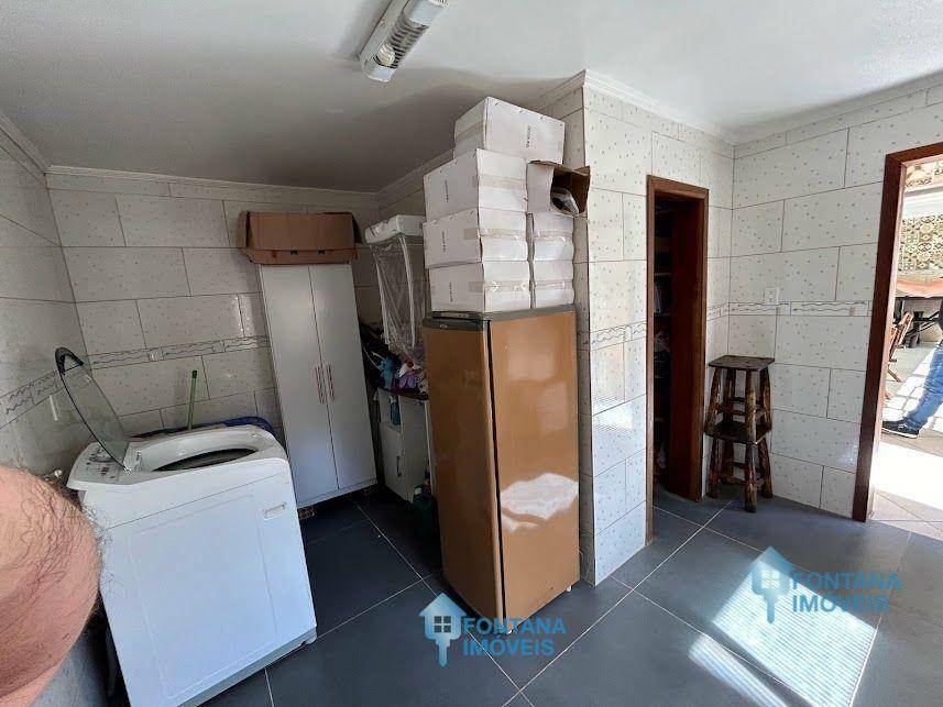 Casa à venda com 3 quartos, 200m² - Foto 19