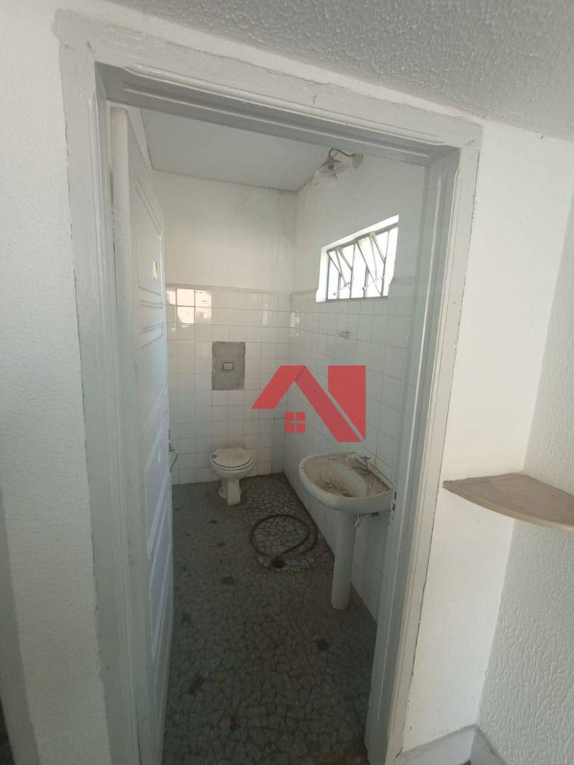 Casa à venda com 5 quartos, 221m² - Foto 11