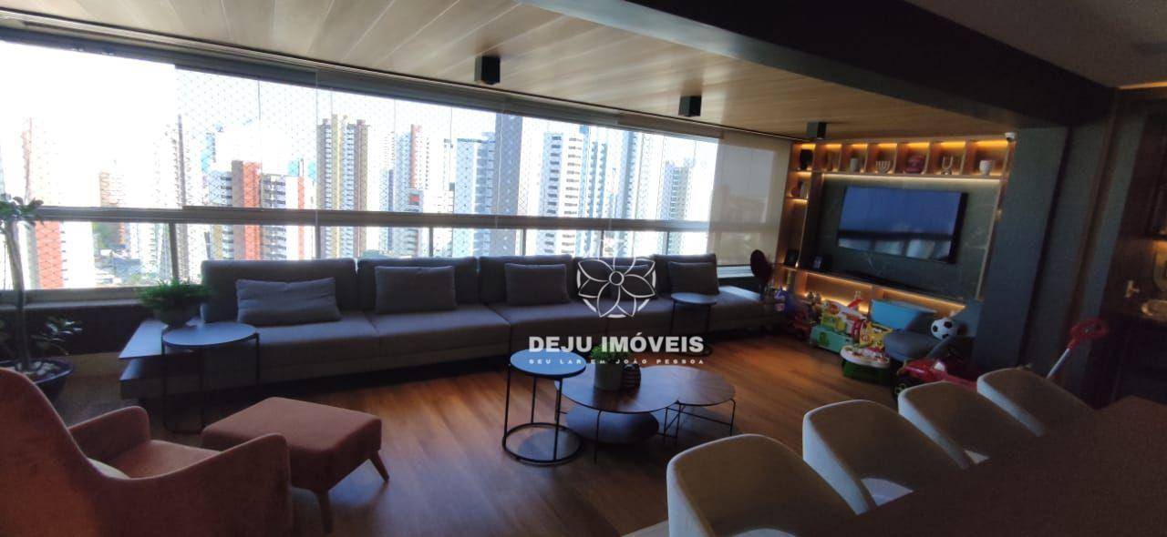 Apartamento à venda com 4 quartos, 224m² - Foto 2