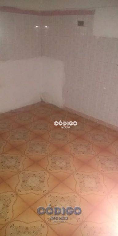 Casa à venda com 2 quartos, 200m² - Foto 9