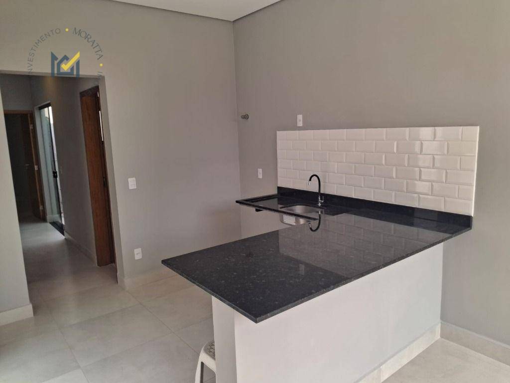 Casa à venda com 2 quartos, 70m² - Foto 4