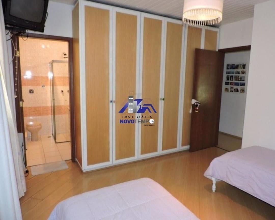Casa à venda com 3 quartos, 400m² - Foto 23
