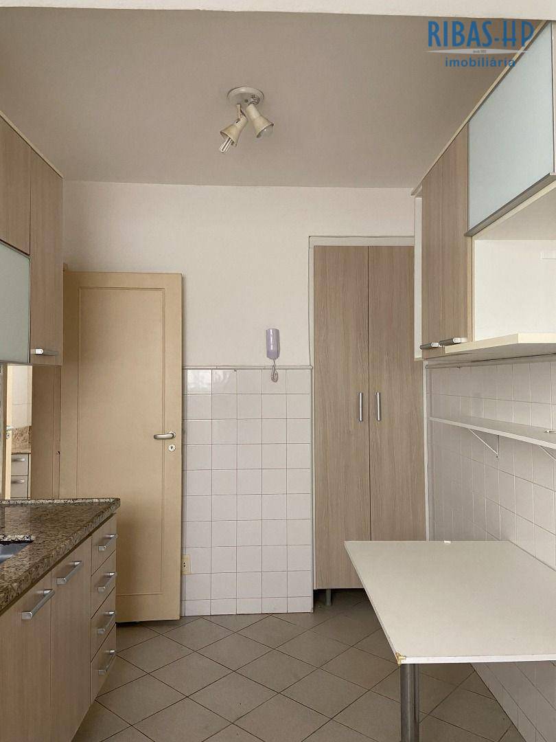 Apartamento para alugar com 2 quartos, 68m² - Foto 4