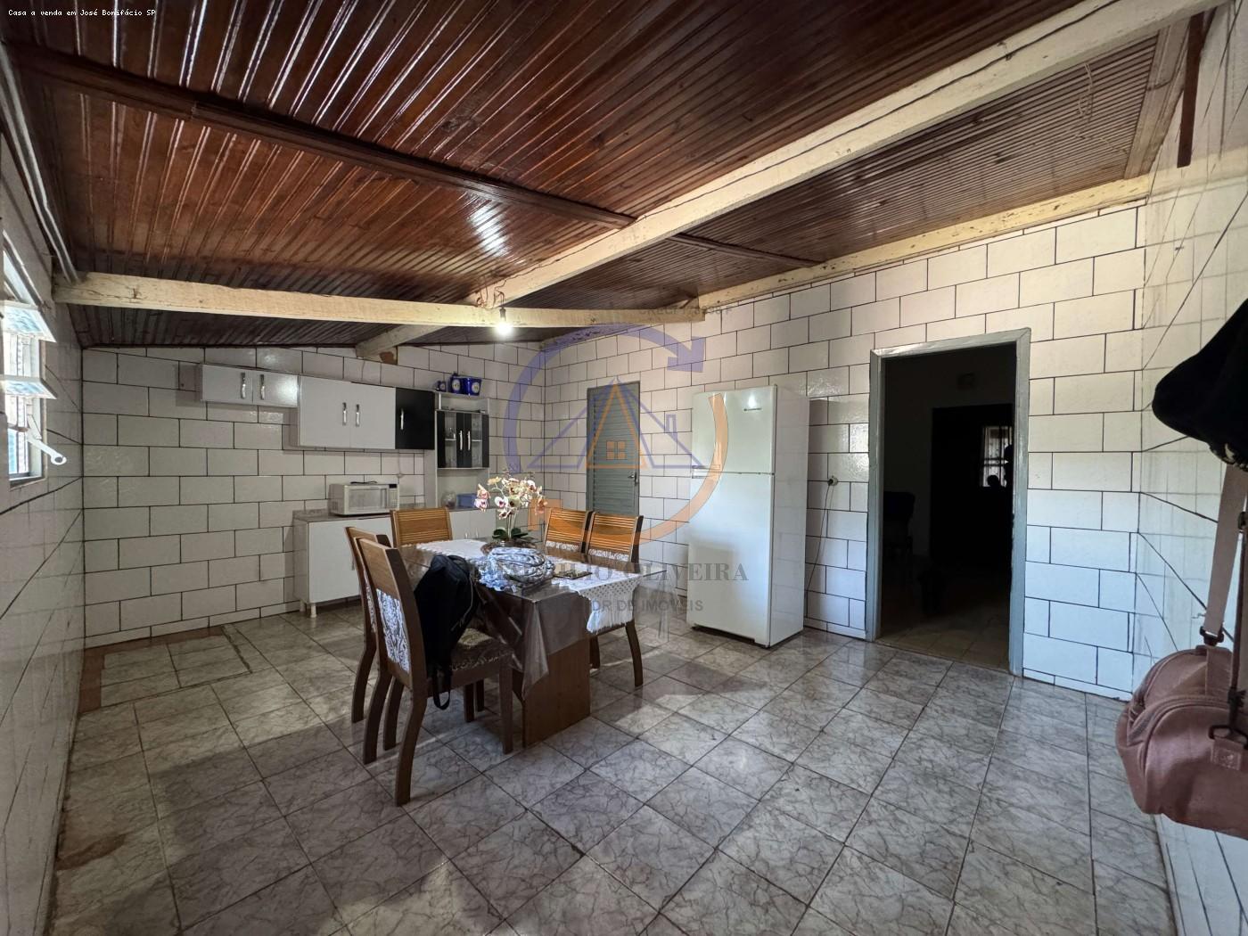 Casa à venda com 2 quartos, 247m² - Foto 7