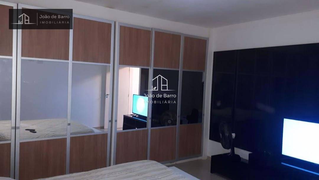 Sobrado à venda com 5 quartos, 300m² - Foto 14