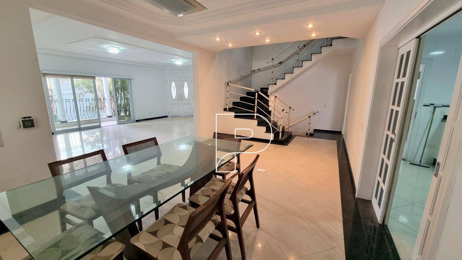 Casa à venda e aluguel com 4 quartos, 520m² - Foto 2