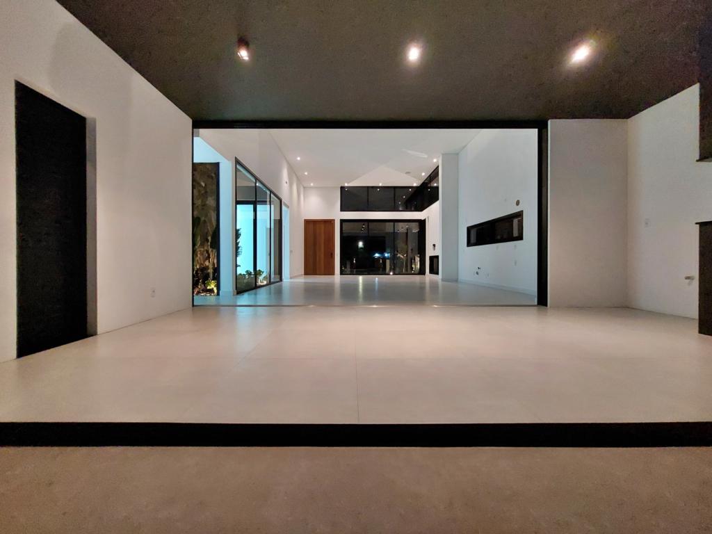 Casa à venda com 4 quartos, 288m² - Foto 20