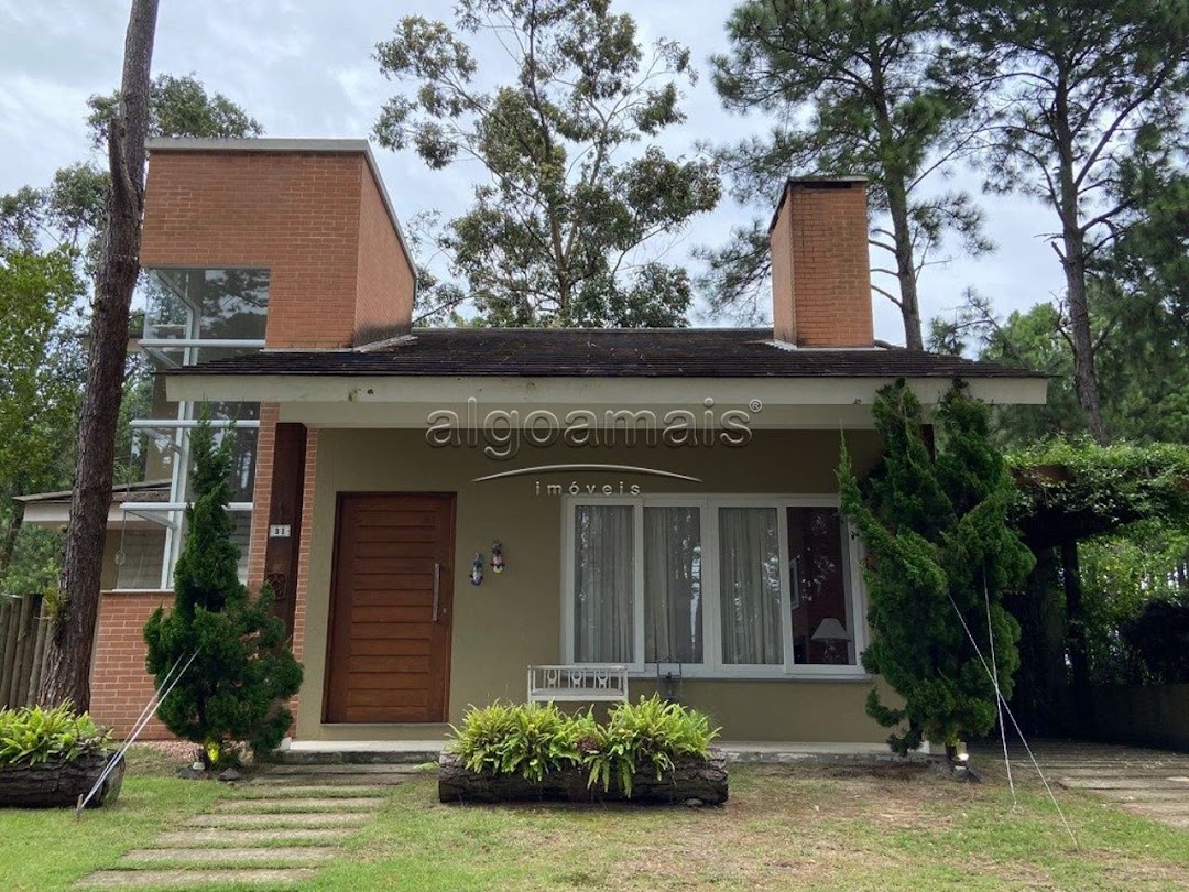 Casa de Condomínio à venda com 3 quartos, 300m² - Foto 1